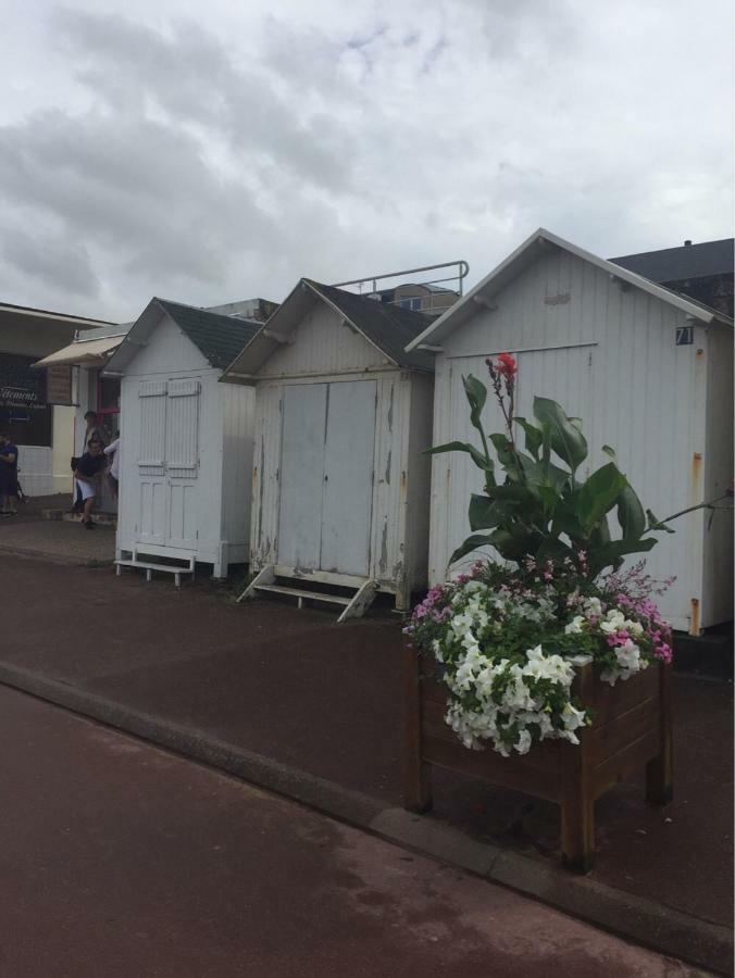 Maison De Pecheur 30M De La Plage Luc-sur-Mer Eksteriør bilde